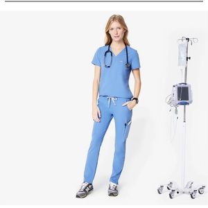 NWT Figs Yola Skinny Scrub Pants